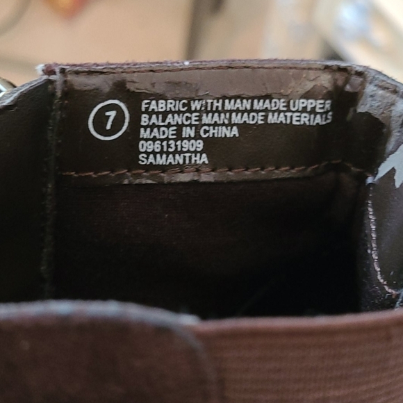 Isaac Mizrahi Brown Samantha Bootie - Picture 7 of 9